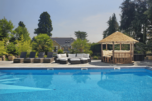 Création d'un Jardin de Luxe : Alliez Élégance et Aménagement Extérieur