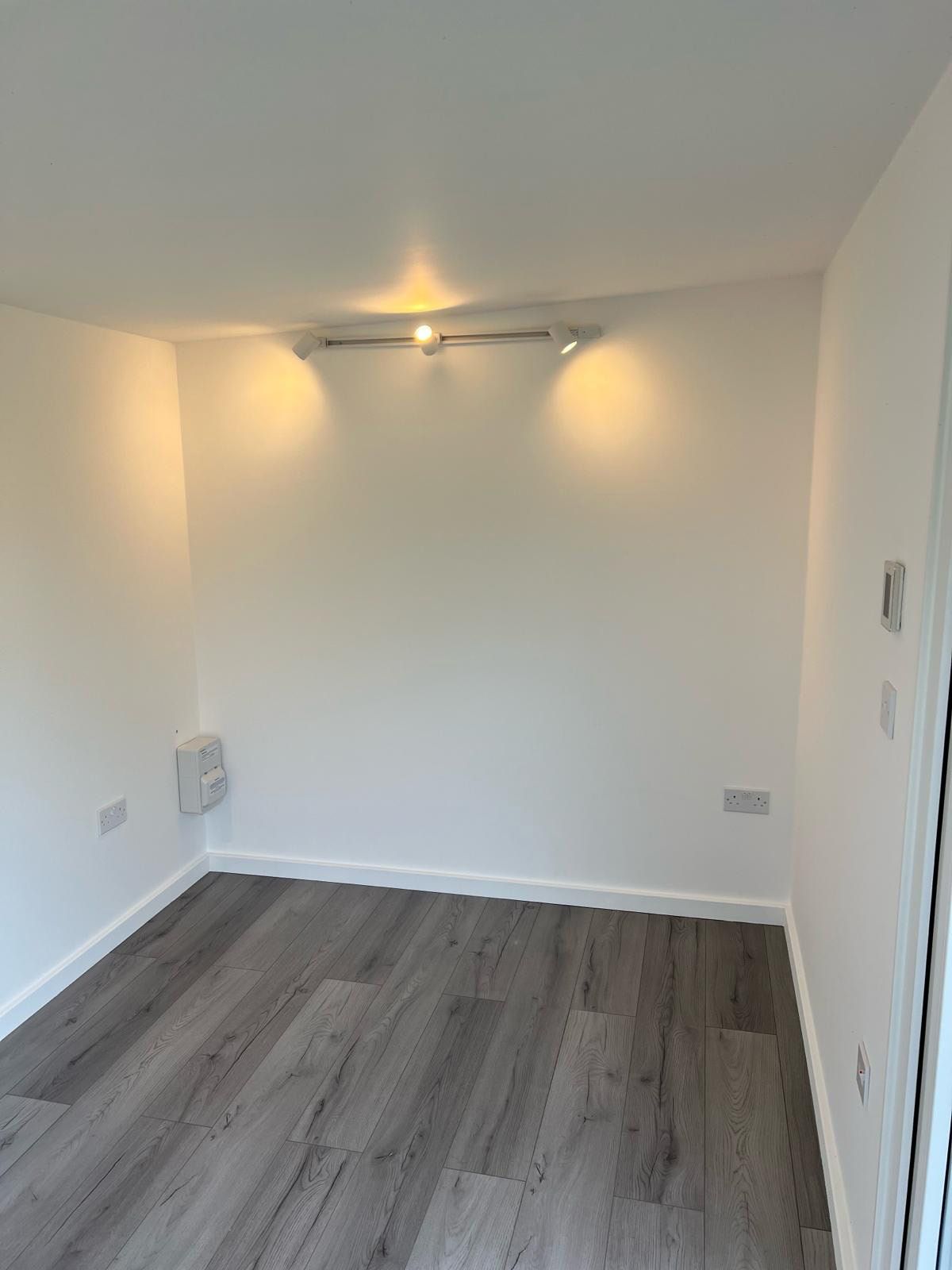 Plasterboard (Painted White)